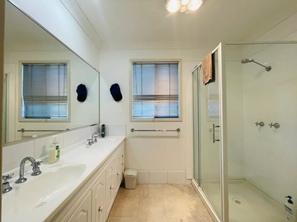 21D Beresford Crescent, Dysart, QLD 4745 AUS