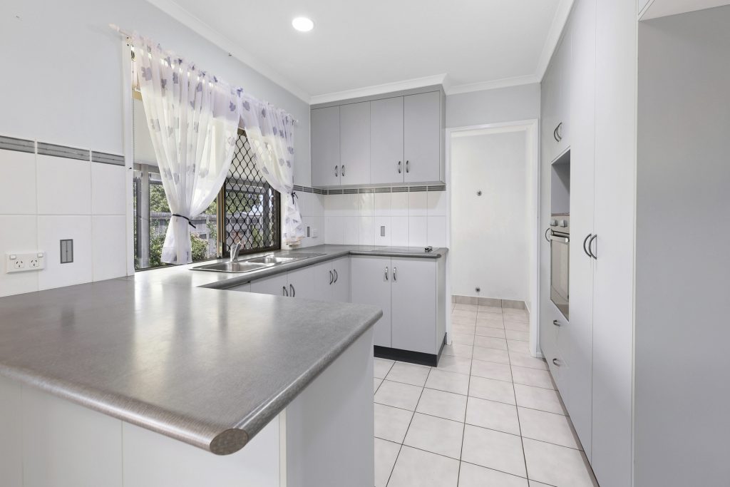 5 Tammy Court, Ooralea, QLD 4740 AUS