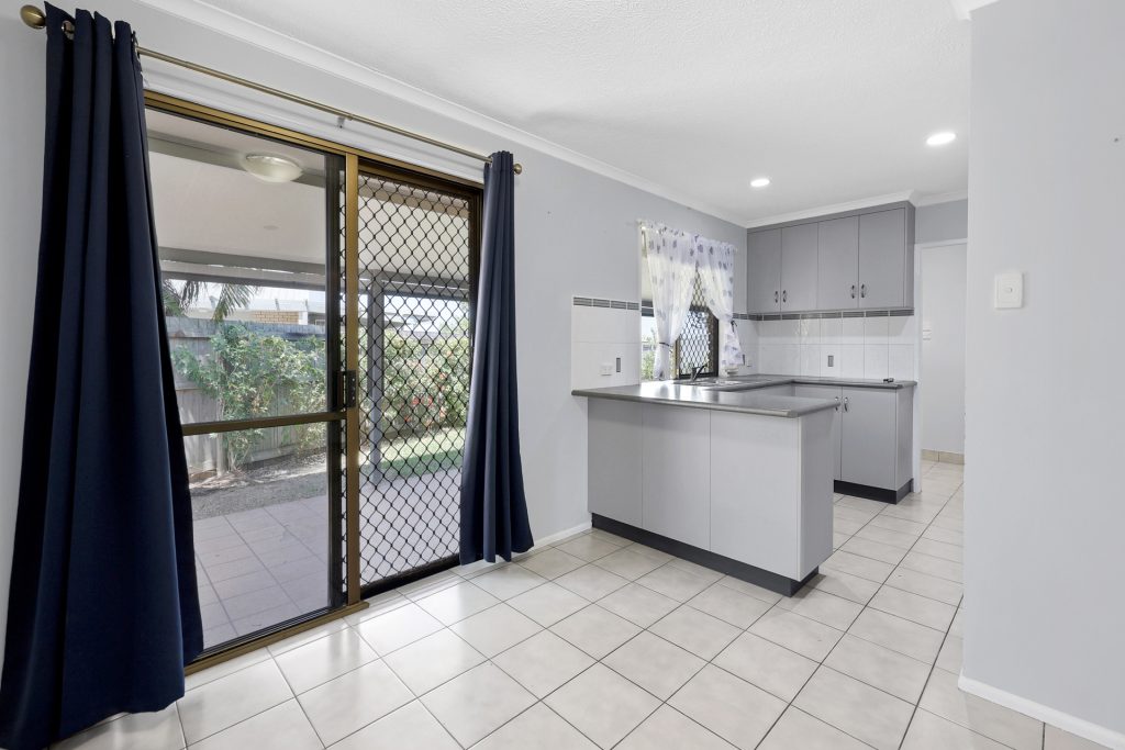 5 Tammy Court, Ooralea, QLD 4740 AUS