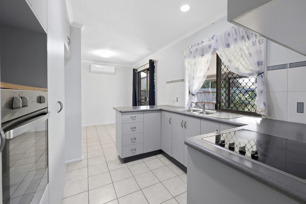 5 Tammy Court, Ooralea, QLD 4740 AUS