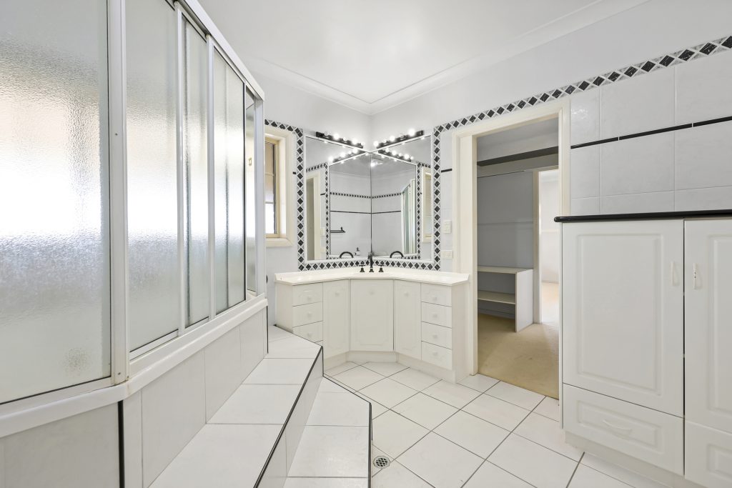 37 Oakenden-Sarina Road, Oakenden, QLD 4741 AUS