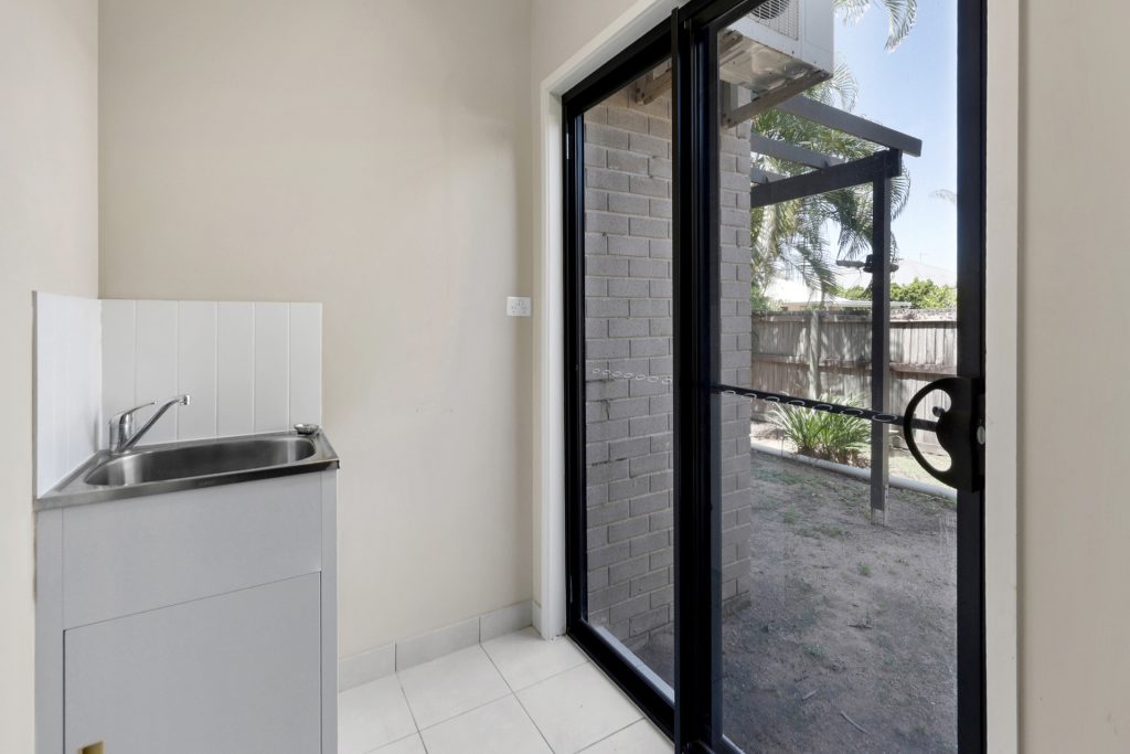 24/7 Bilgola Place, Blacks Beach, QLD 4740 AUS