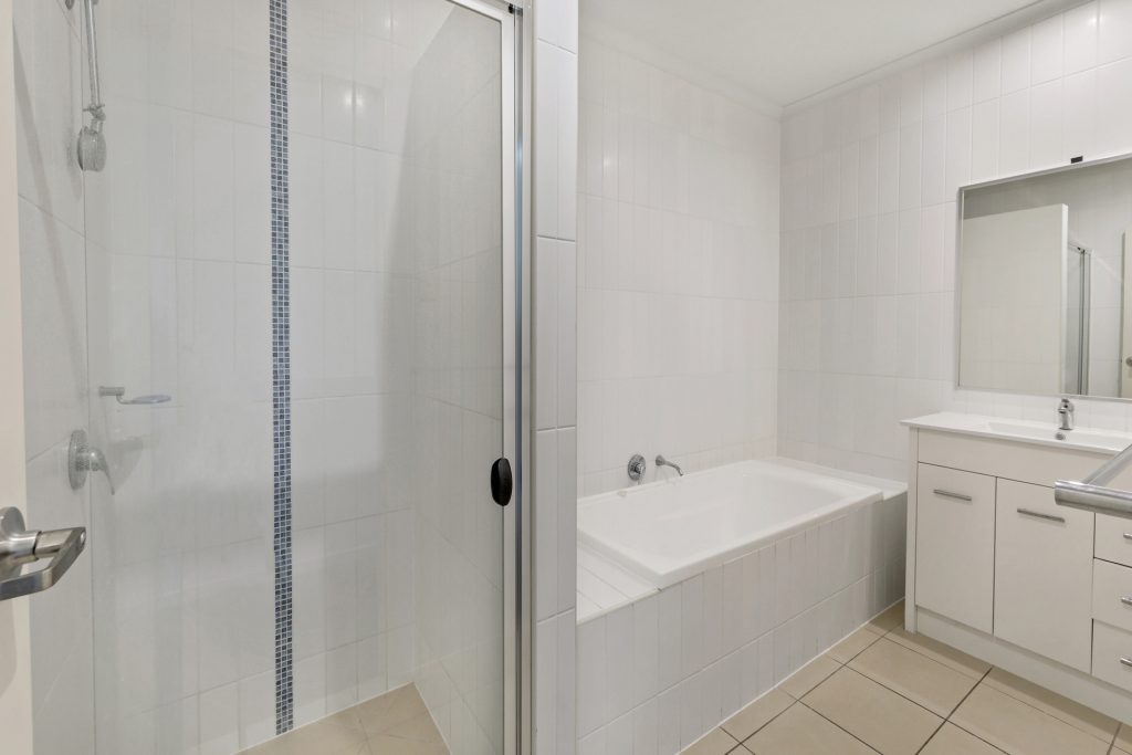 24/7 Bilgola Place, Blacks Beach, QLD 4740 AUS