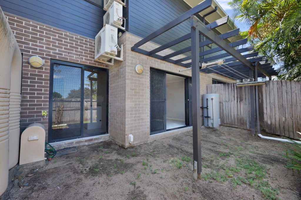 24/7 Bilgola Place, Blacks Beach, QLD 4740 AUS