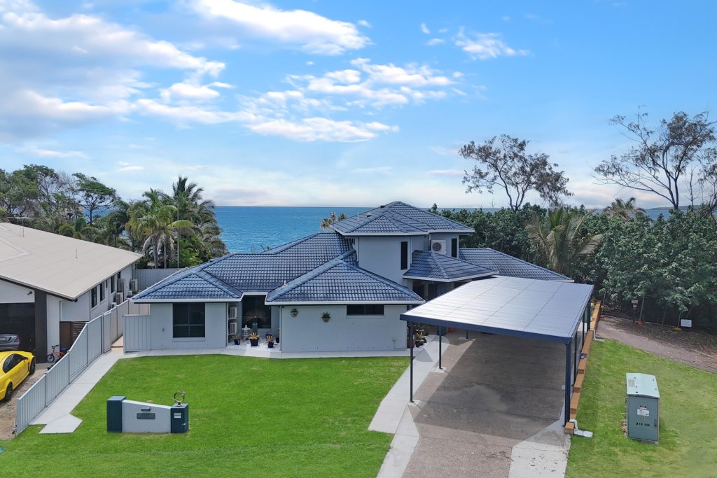 27 Peninsula Drive, Hay Point, QLD 4740 AUS